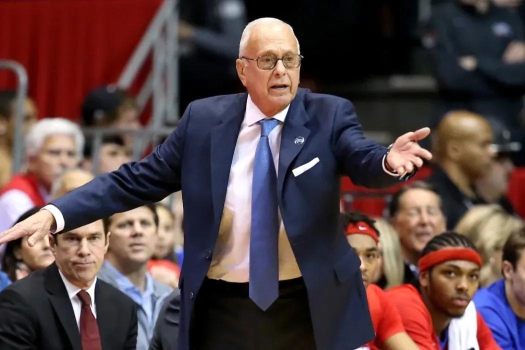 nba主教练有哪些（美媒列出了NBA篮球史最伟大的25名教练，泰伦卢第25名，科尔第5名）