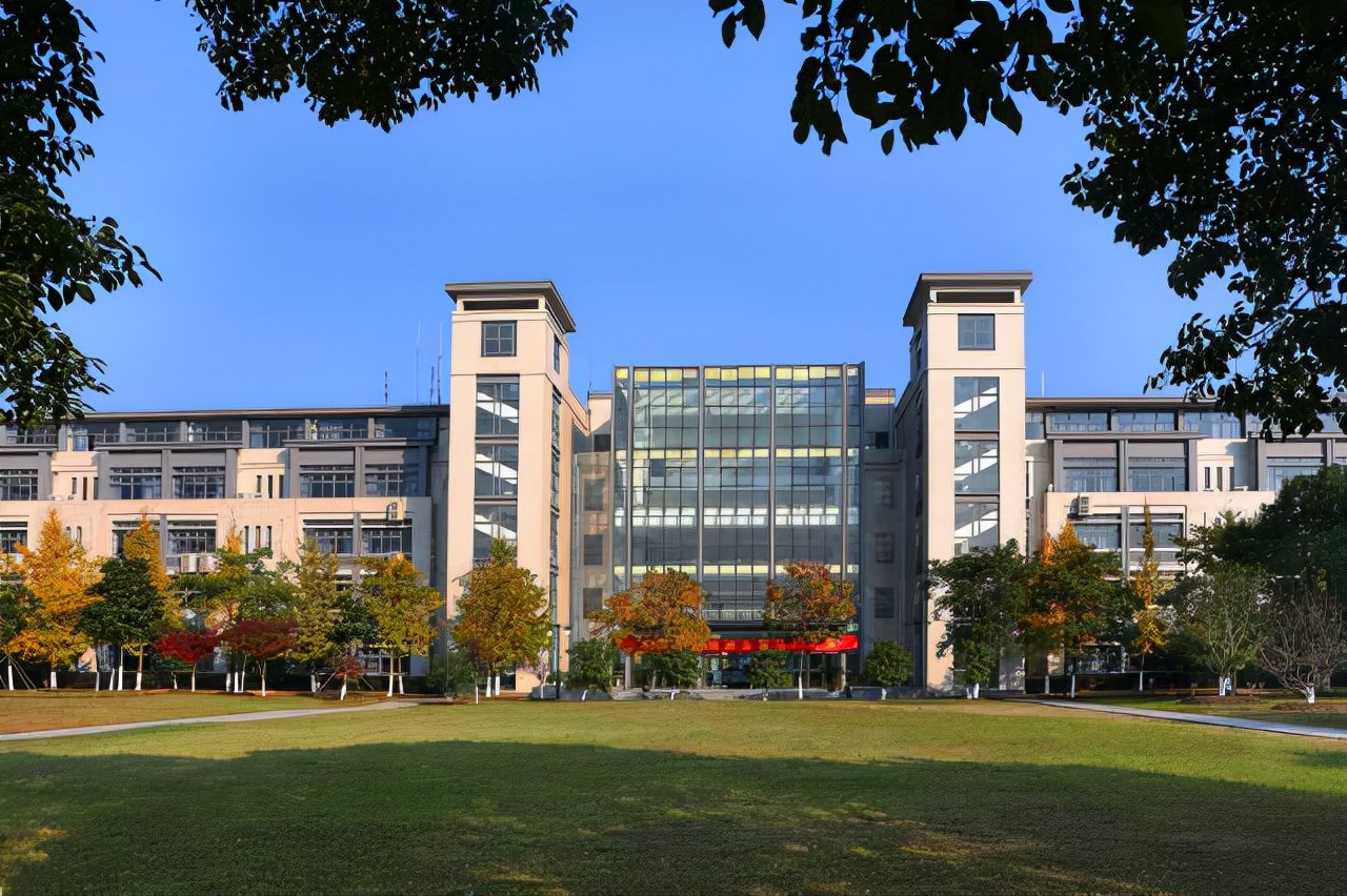 2022年1月7日美术校考开始报名！江南大学面向30省招生16省校考