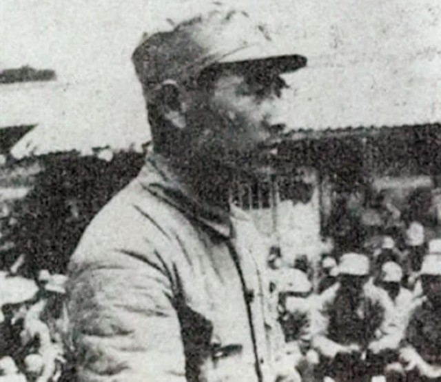 傅作义与陈明仁，为何在军中待遇差距很大？