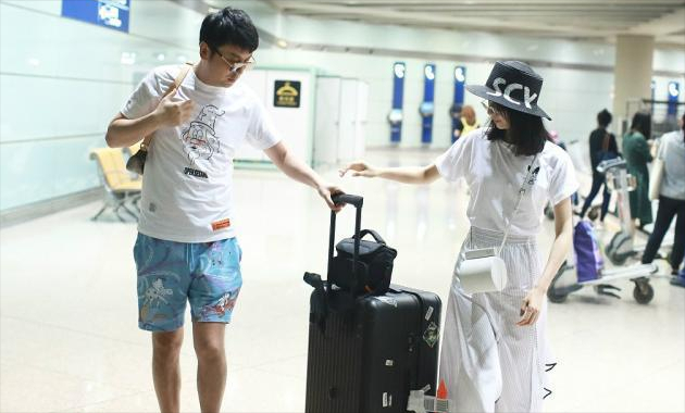 出道15年，爆红后绯闻不断，为何翟煦飞对他依旧不离不弃？