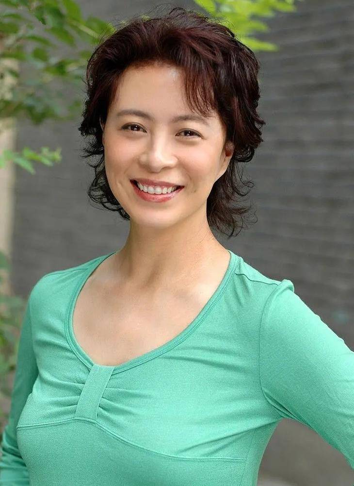 刘佳：演《黑三角》成名，荧屏上的坚强母亲，生活中的贤妻良母
