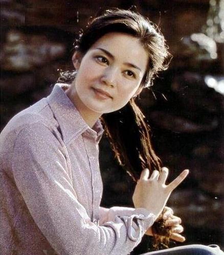 9位“妈妈专业户”：天生一张养尊处优脸，自带贵气，演不了穷人