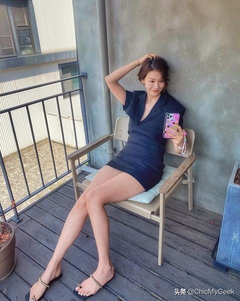 被誉为神赐的身材38岁颜值气场完胜女团之神郑秀晶