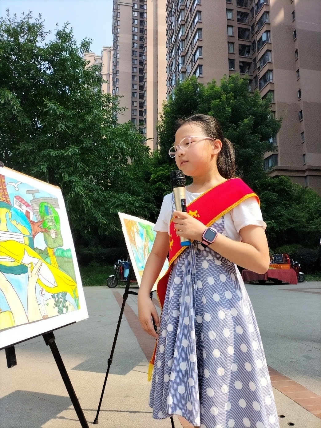 成都市郫都区犀浦街道龙梓社区文明宣传艺术展成亮点