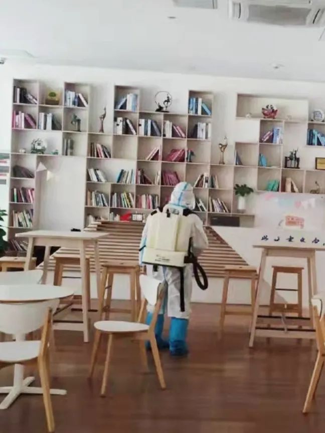 深圳第二实验学校｜师生封闭管理，头发长了咋办？