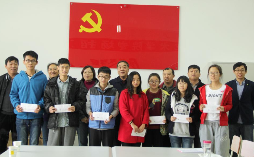 大一申请入党太着急？毕业生含泪表示：错过就来不及，要把握时机