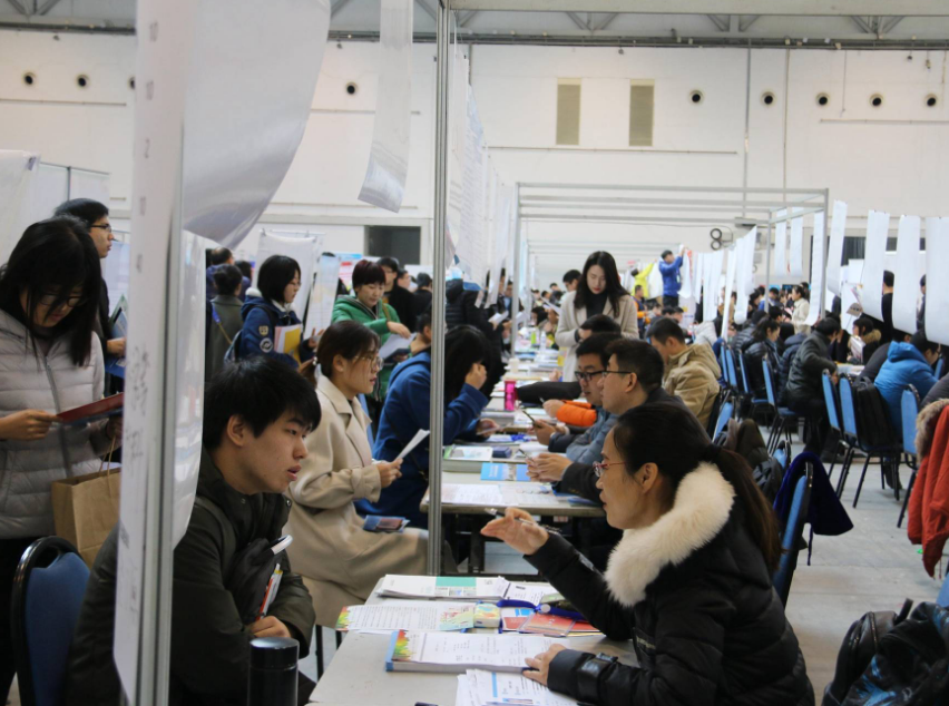 应届大学毕业生注意，3个手续事关未来就业，要提前做好准备