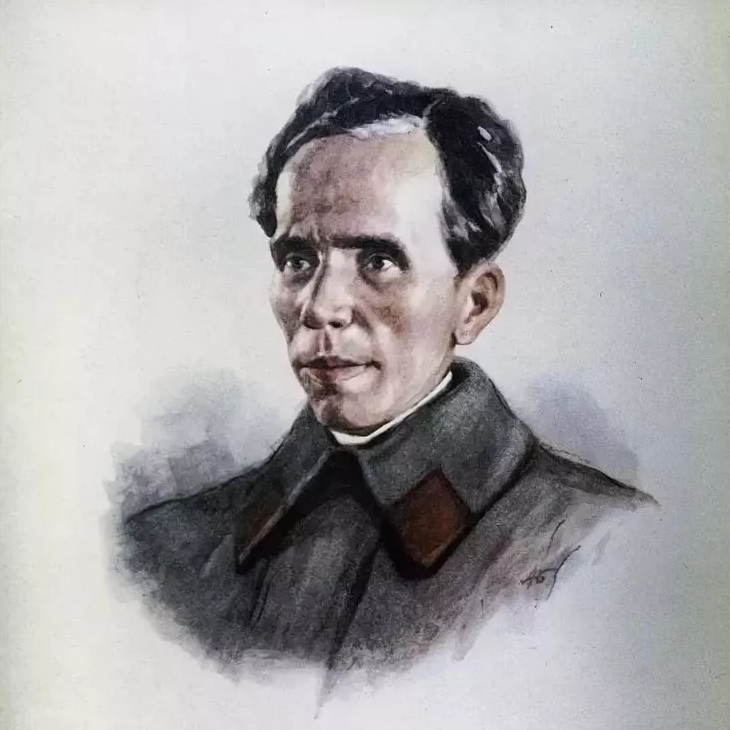 当时年纪小,书是读不进去,看着作者的名字数了一下:尼古拉·阿列克谢