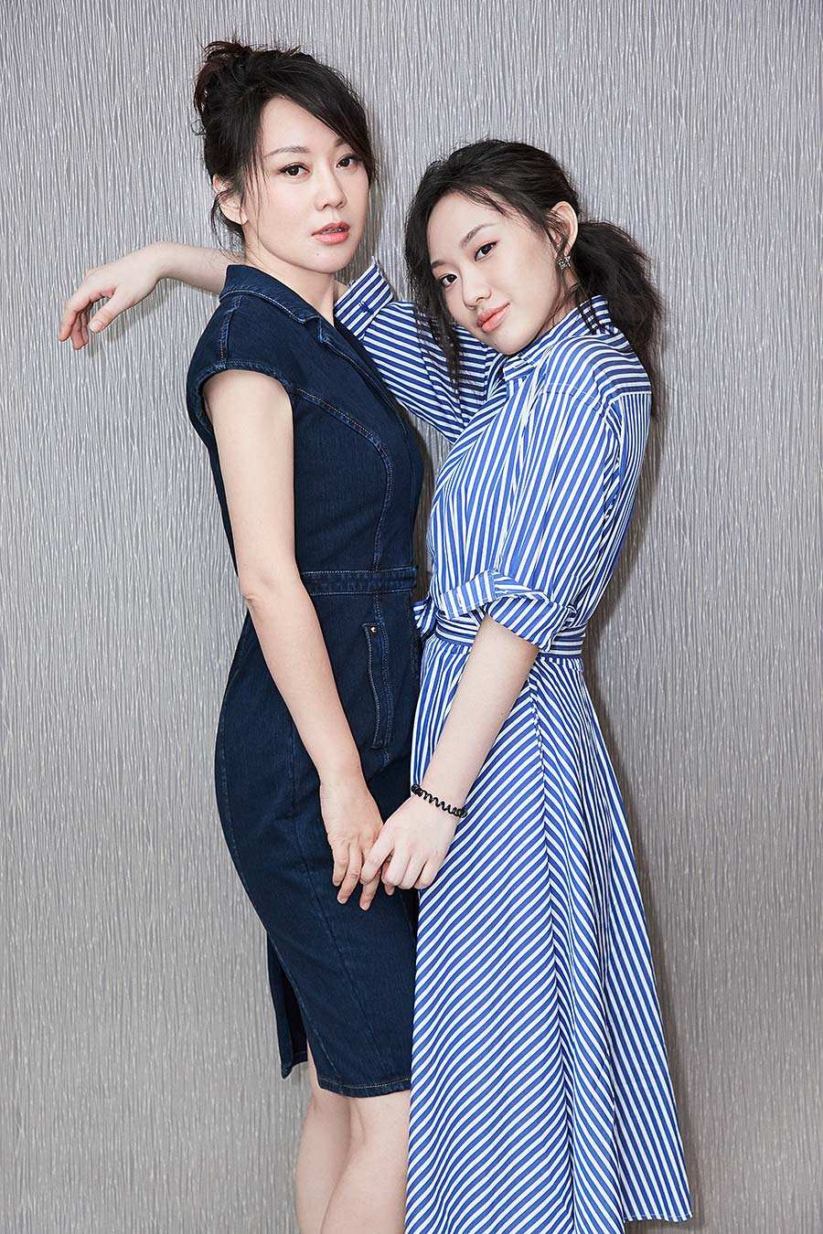 离婚18年了，闫妮和前夫邹伟的人生状况，有何不同？