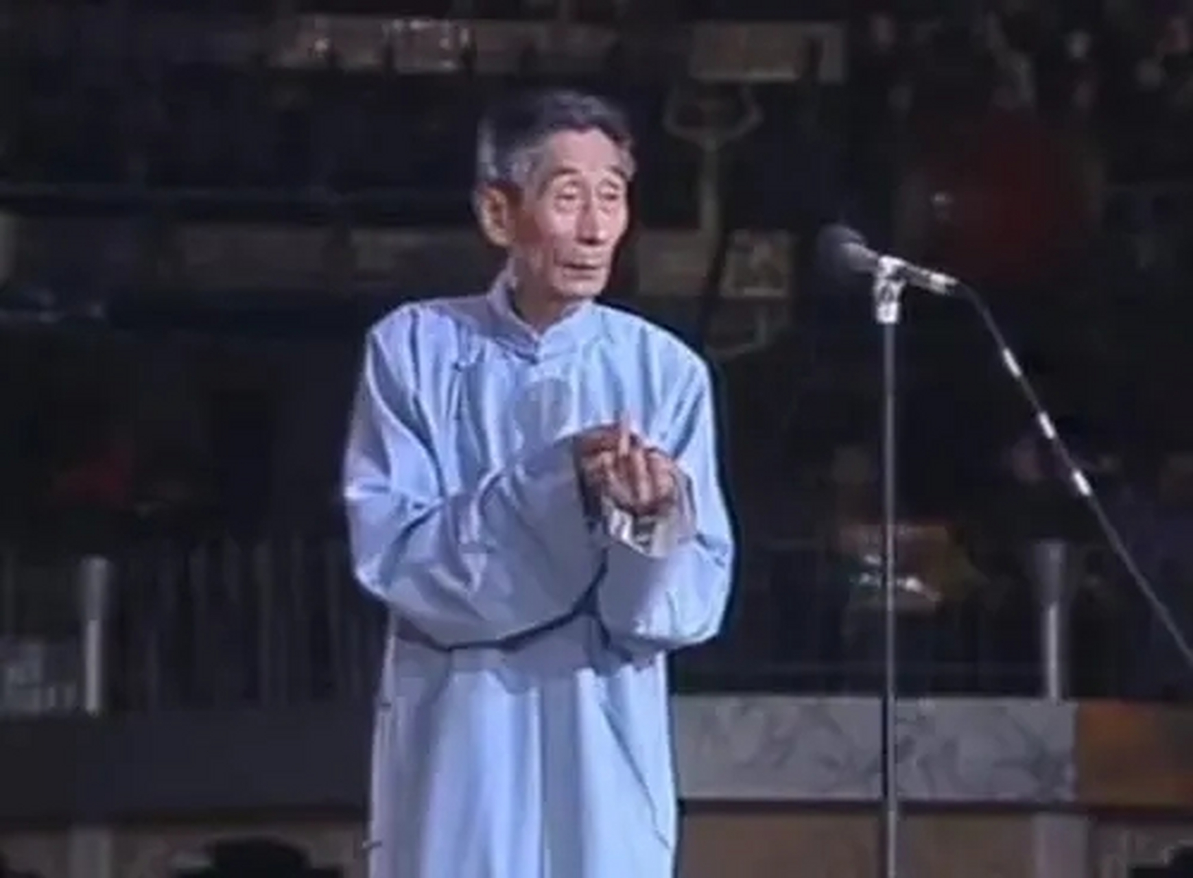 马三立在85年春晚上,为何拒绝跟姜昆握手?多年后少马爷道出实情