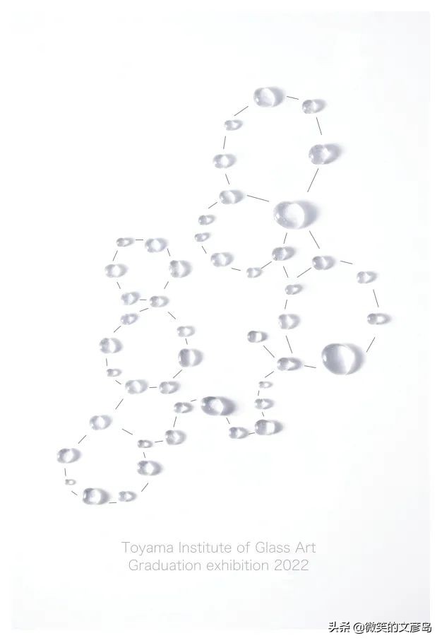 来看看2022年日本毕业展海报，宝藏版式