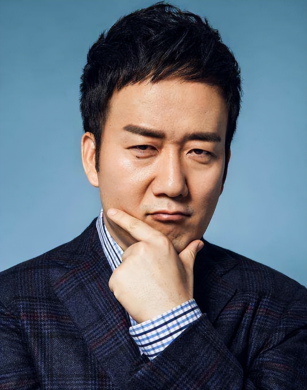 开工作室,坐拥10家公司,"消失"的王太利,才是娱圈的真正赢家