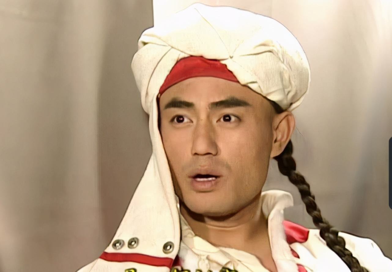 重温《还珠格格》,从蒙丹的两点表现来看,他根本无法给含香幸福