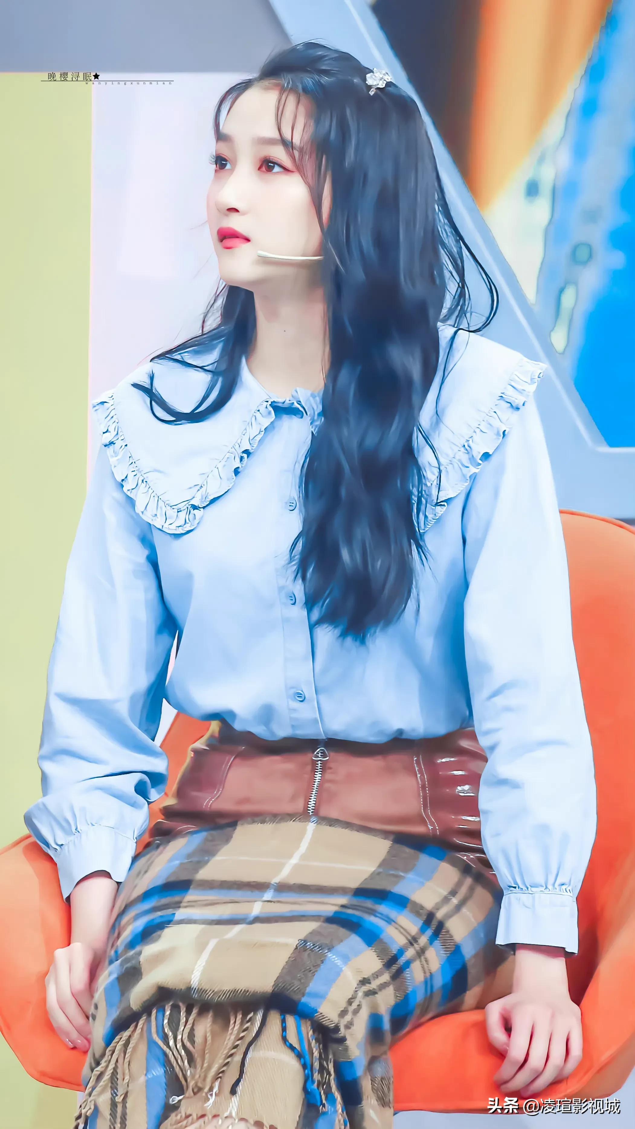 明星壁纸图片分享：关晓彤（2）