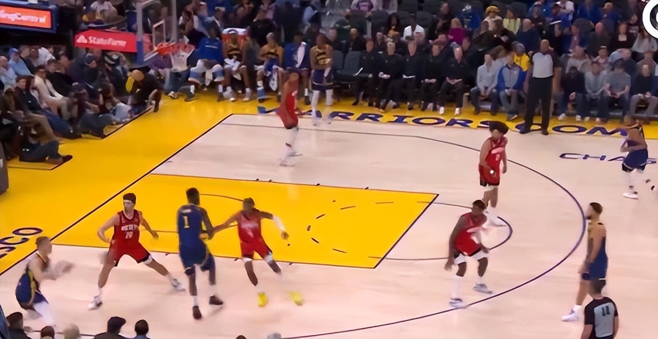 nba火箭隊(duì)今天的比賽結(jié)果（火箭被勇士擊潰！格林砸飛籃筐 波特伊森爆發(fā) 塞拉斯迷之表情）