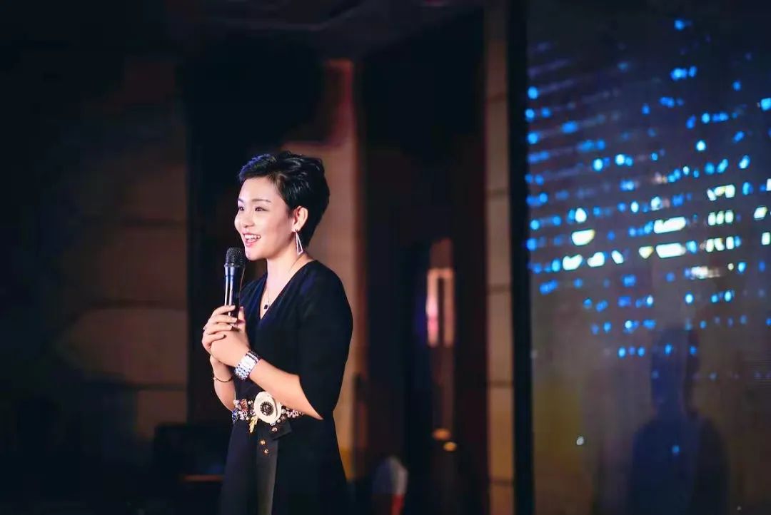 我，济南女儿，山东大学医学院毕业，11年前创业，开了20家美容院