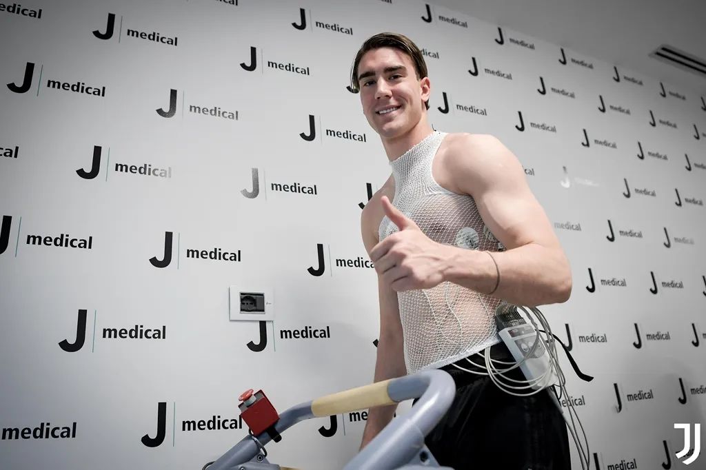 尤文图斯为什么有钱（为弗拉霍维奇投入1.5亿，尤文哪来这么多钱？）