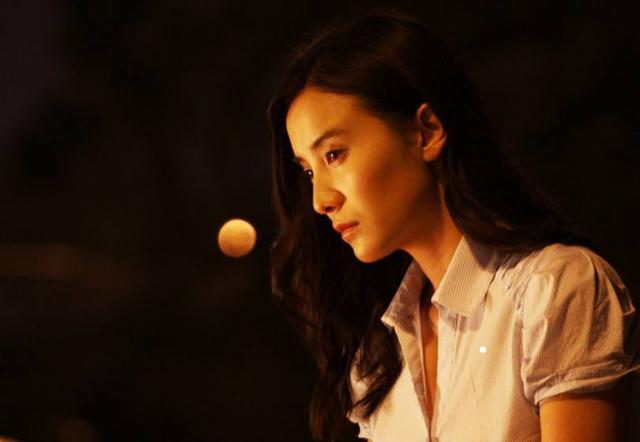 电影遍地狼烟何润东(一脱成名,和5婚导演同居5年,这个女明星宋佳是非