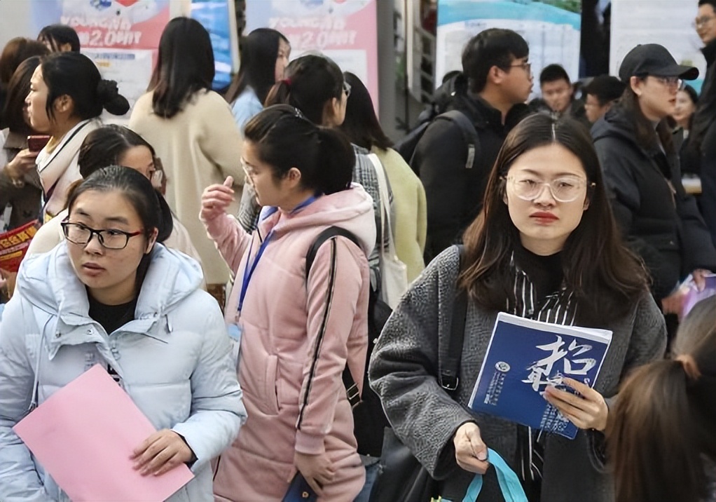 全国各大高校暑假时间公布，假期整体缩短，学生：意料之中