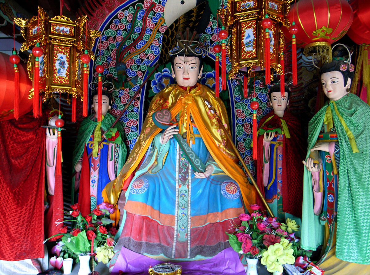 新年说虎：东北虎不仅是百兽之王，而且是尊严 威武 吉祥的象征