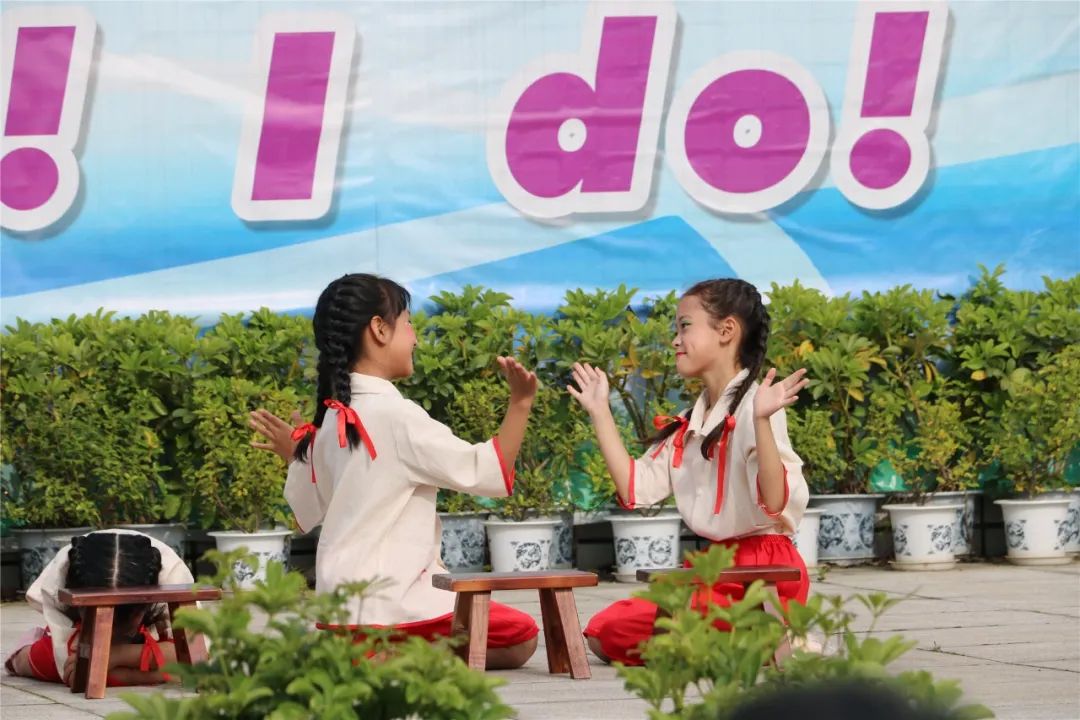 从心起步 健康成长｜实验小学外国语学校举行心理健康主题升旗仪式