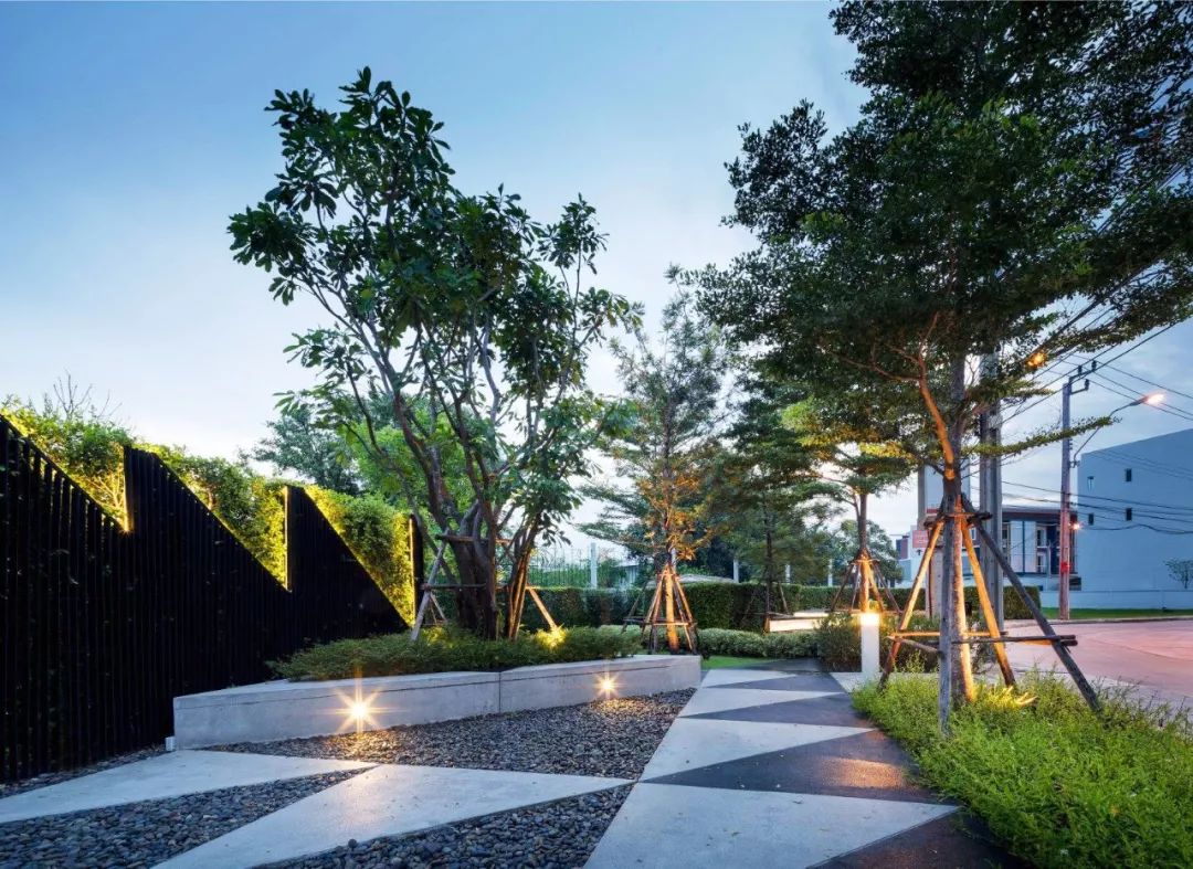 花园美景既要“藏”，又要“漏”