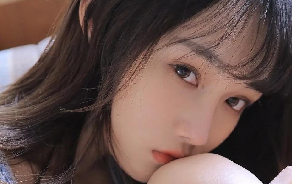 和女生聊天怎样才能避免尬聊？和女生聊天怎样不冷场？