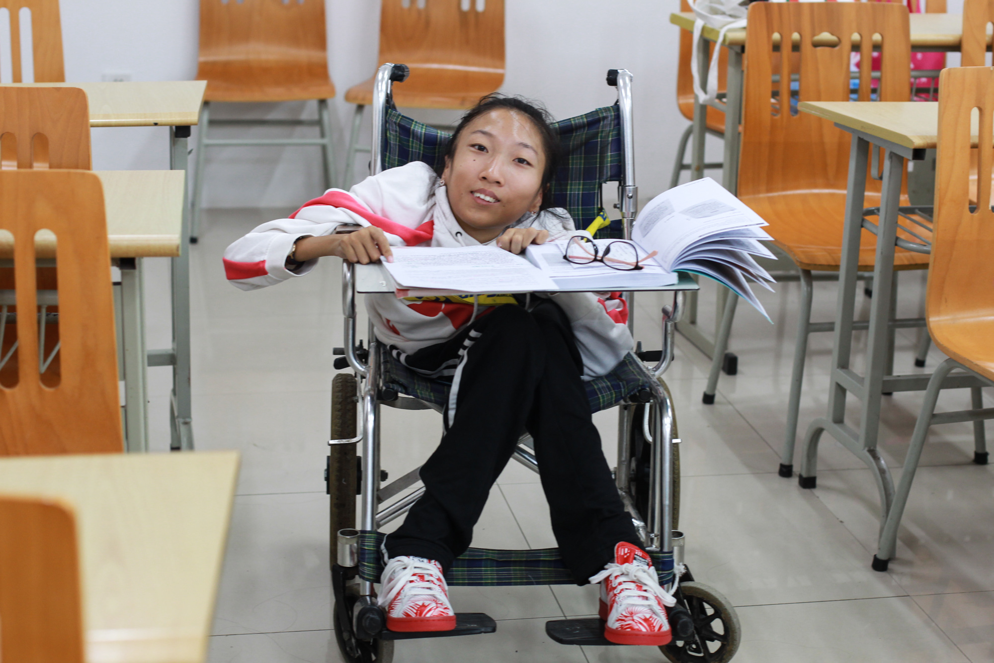 轮椅姑娘徐瑞阳，医生诊断“最多活到4岁”，高考607分进名校