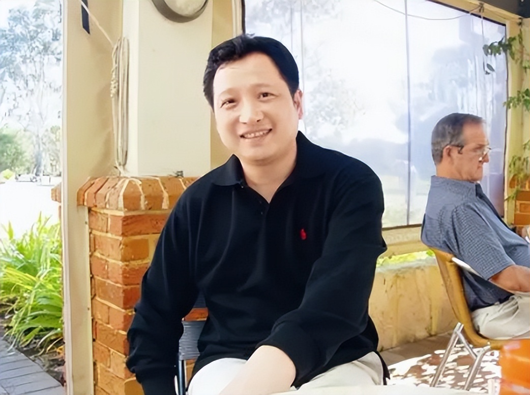 世界羽毛球四大天王分别是（他是羽坛“四大天王”，退役后无奈远走海外，与妻子大半生分居）