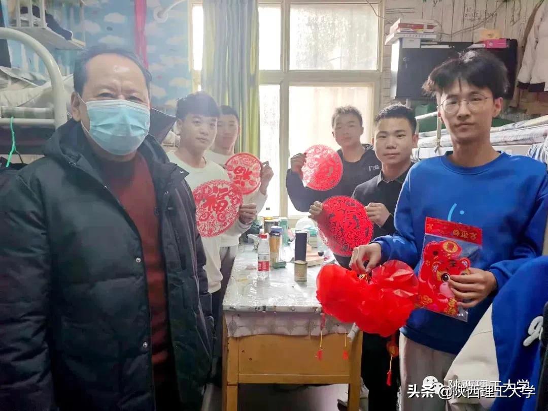 宅宿抗疫丨看理工学子花式宿舍生活