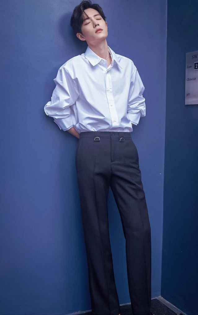 穿“白衬衫”的10位男星，个个“白衣胜雪”，气质干净