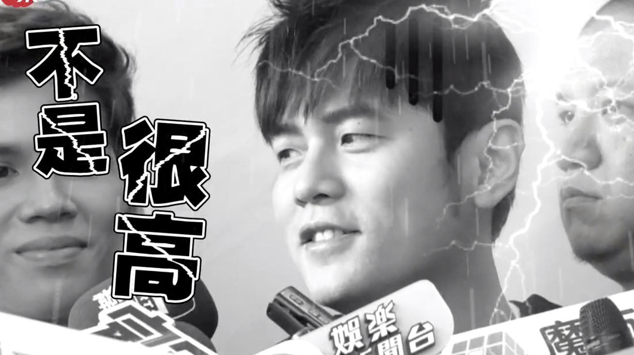 周杰伦陪老婆逛街甜蜜偷拍，昆凌挺六个月孕肚，素颜出镜略显憔悴