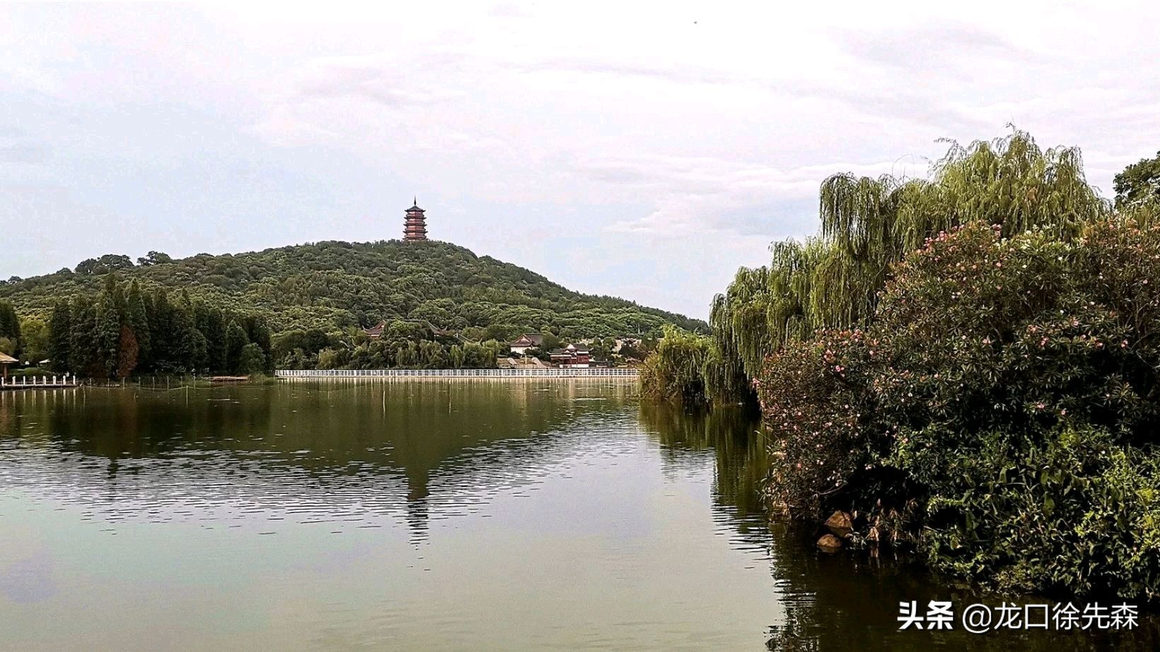 它位于江西吉安，环境优美，景色宜人，是江西十大新旅游区之一