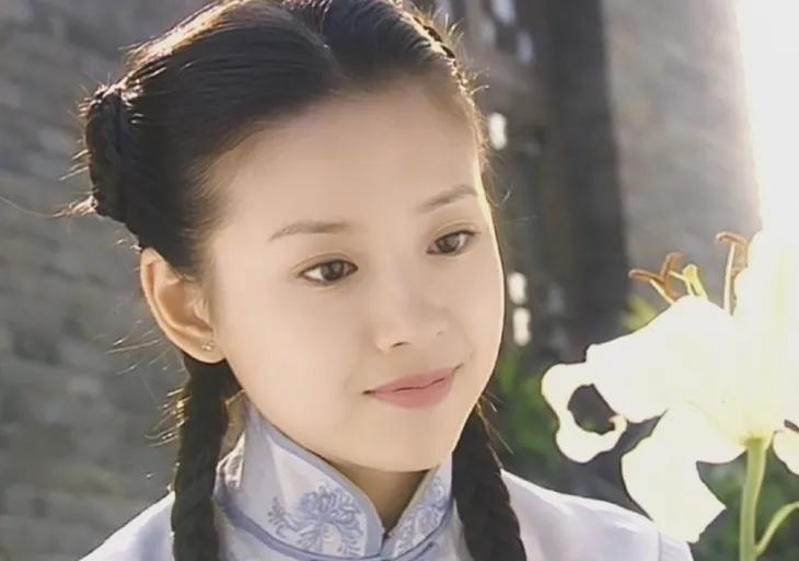 董洁，清丽的冷清秋