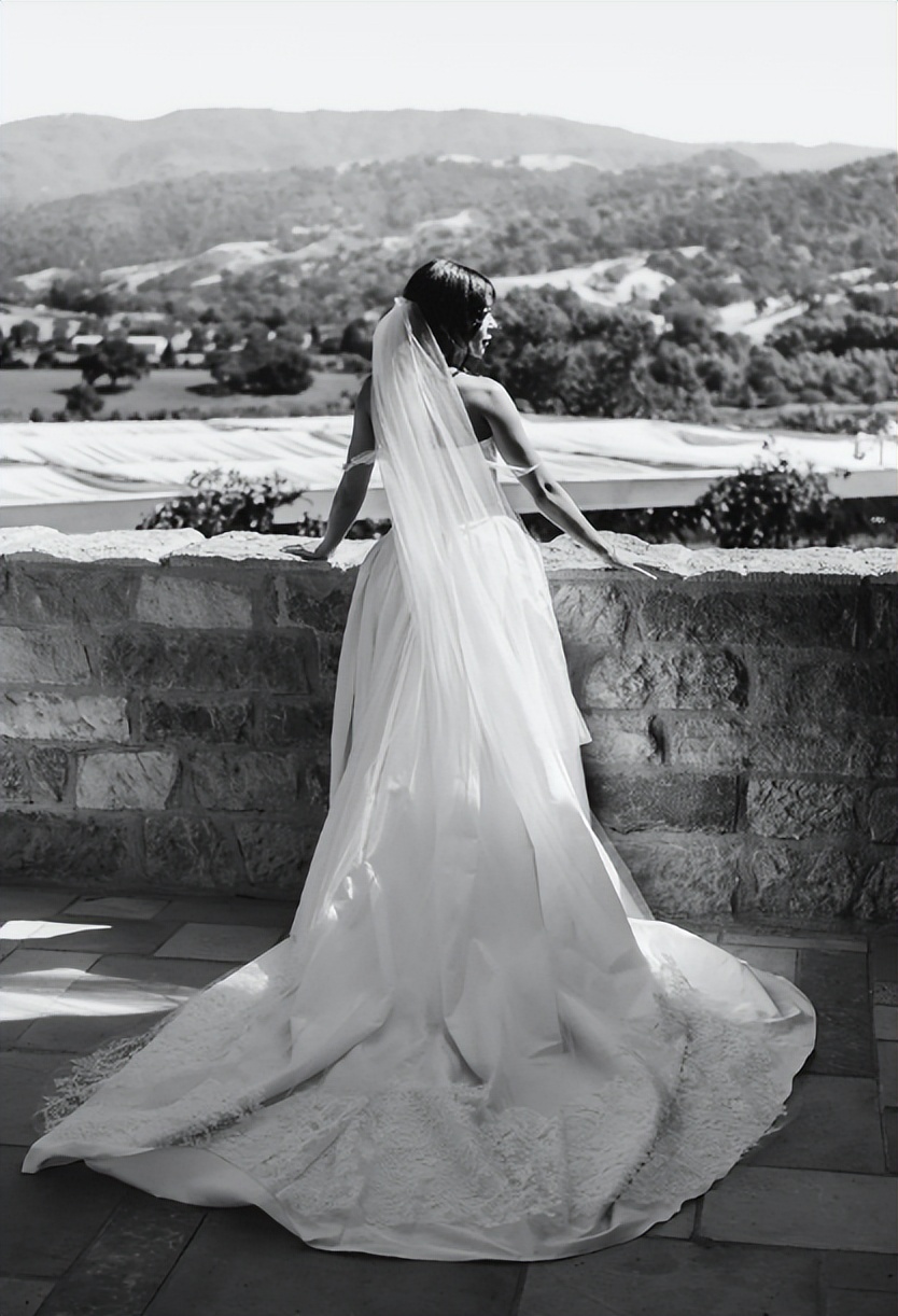 英格兰幸福时代来临（好莱坞美女大婚！曾换两次肾、透析暴瘦，如今被祝福：一定要幸福）