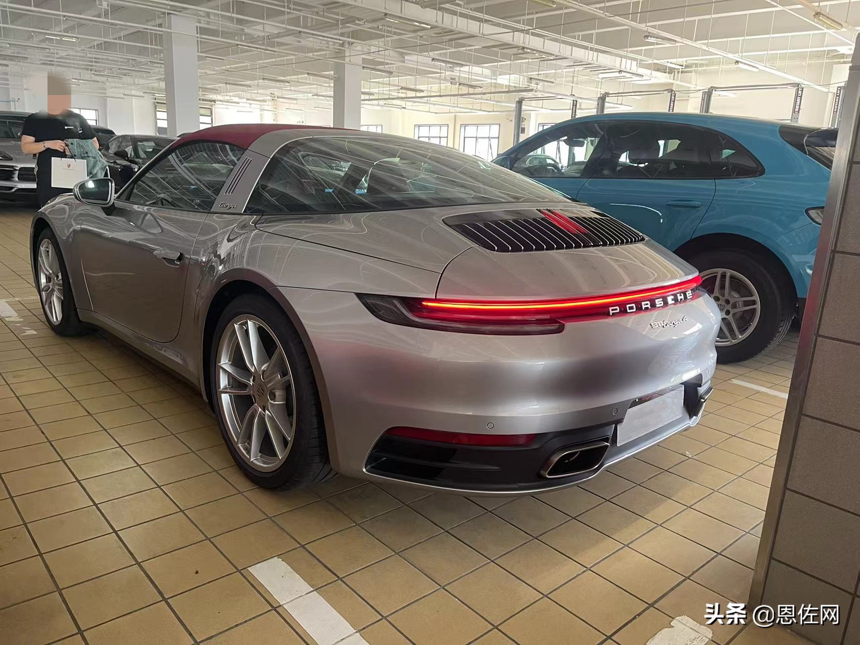 只选装6万的保时捷911见过吗？还是一台Targa，车主：捡漏了