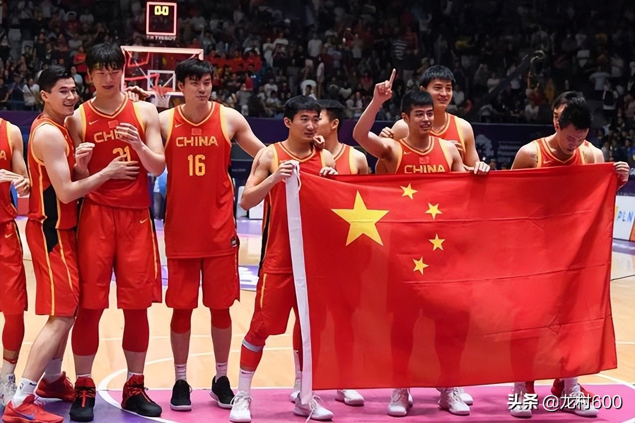 男篮世预赛：中国男篮士气高涨，杜锋手握三大王牌誓要打好首战