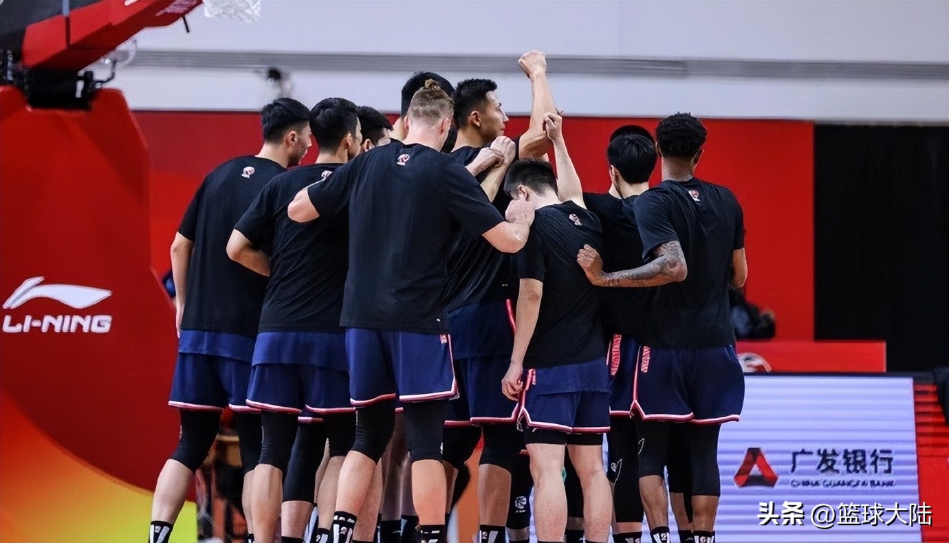 cba球赛哪个频道播放（CCTV5直播广东浙江二番战！吴前缺席杜锋复仇良机 或送其赛季首败）
