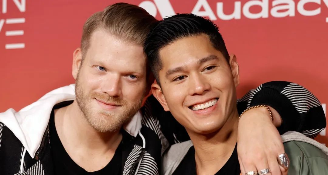 祝福 scott hoying!愿他们白头偕老,永结同心!恭喜 scott hoying!