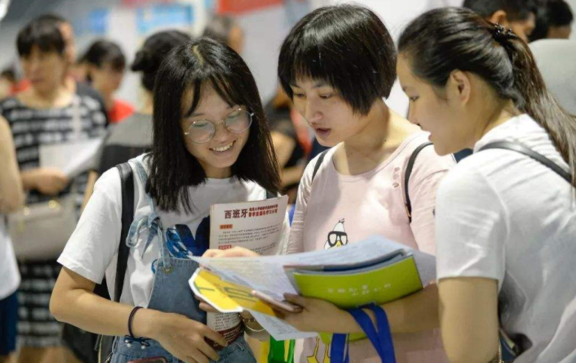 22年高考生“喜从天降”，部分考生可降分录取，但需满足前提条件