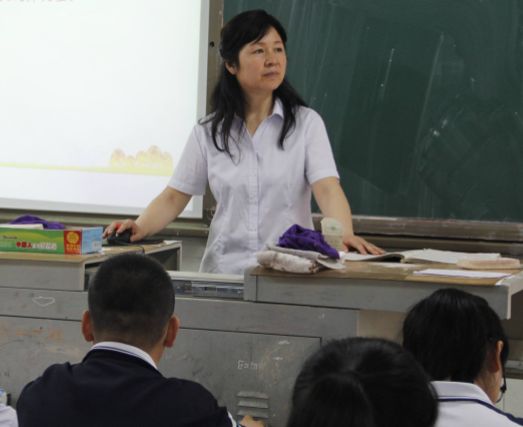 震旦学院事件引发连锁反应，一大学老师断章取义，高材生毅然举报