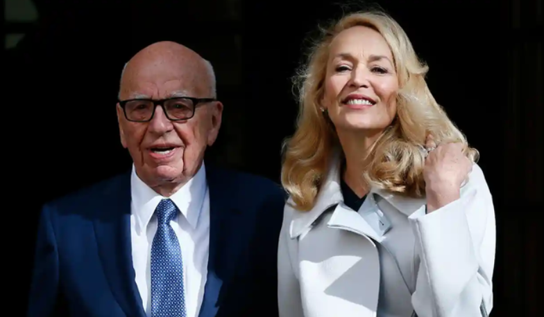 91岁默多克再离婚，前三任妻子已分走57亿，邓文迪靠孩子多拿30亿