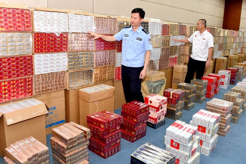 中国一小县城造假烟20年，垄断欧美市场销量上千亿，碾压名牌香烟