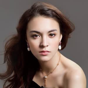 8位异域风情的混血女星，有人幸福美满，有人情路坎坷