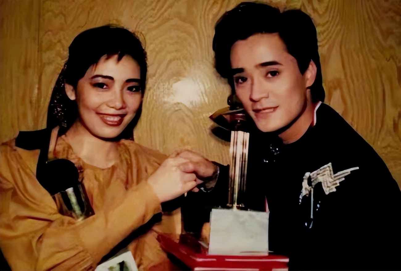 “青歌赛”7位选手现状，大多数人风光不再，1人已遗憾离世