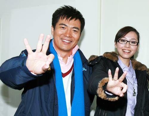 央视著名体育主持人黄健翔：离婚15年，现在生活状况怎样？