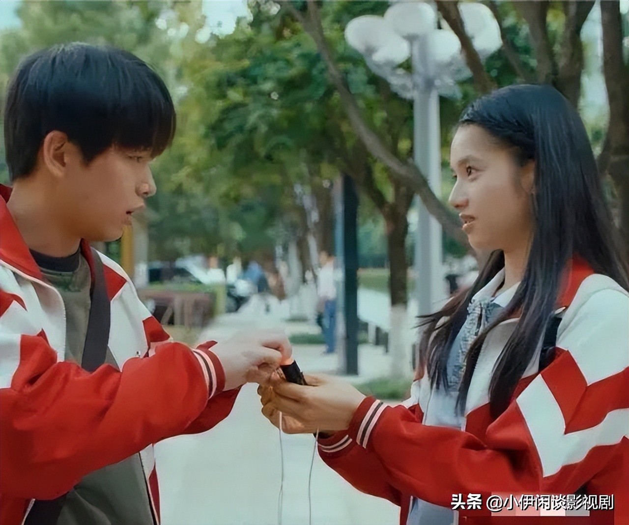 都是演律师和姐弟恋，把江疏影和姚晨一对比，差距就太明显了