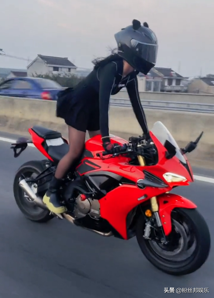 摩托车赛事事故(这次没有"下次了",女网红骑车越线压弯,与迎面摩托车