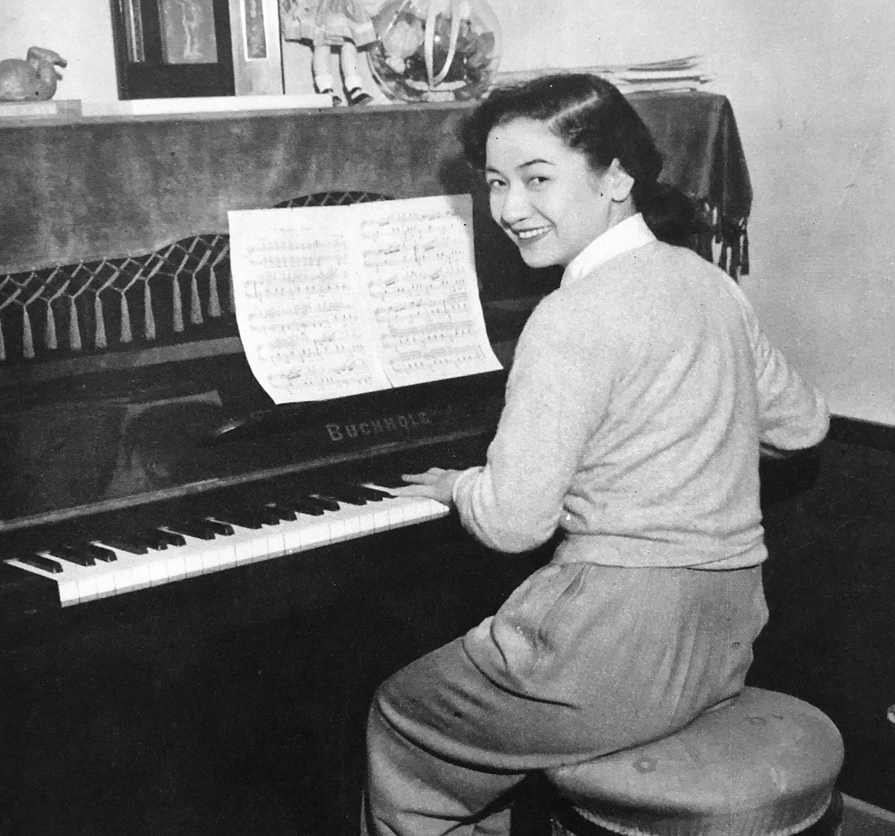 日本女演员原节子：被送给麦克阿瑟当情人，终生未婚，活了95岁