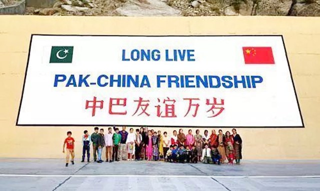 2008年汶川地震时，哪几个国家捐款最多？